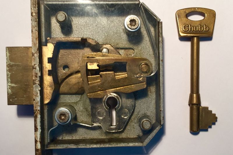 Lever mortise lock with its key
